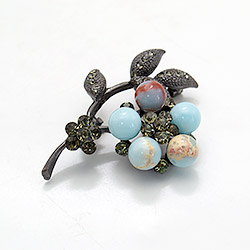 Брошь "Цветок со стразами" варисцит А0127