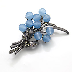 Брошь "Букет" 10 шариков голубой кварц А0169