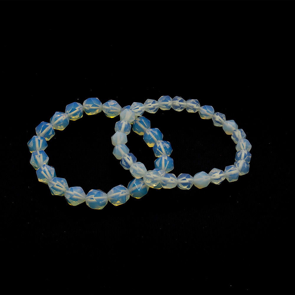 Фото товара браслет лунный камень имитация крупная грань