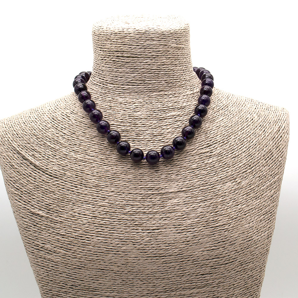 Фото товара бусы из аметиста 12мм