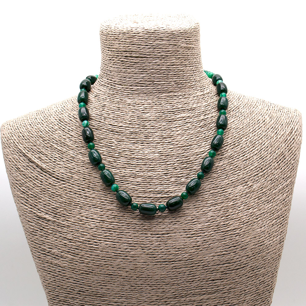 Фото товара бусы из агата цвет темный хризопраз бочата 14*10