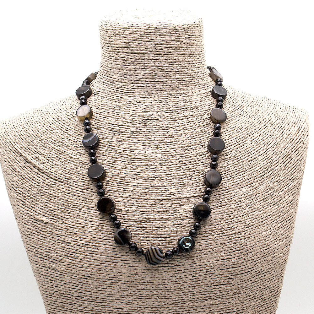 Фото товара бусы из агата тонированного черного таблетка круглая 15мм