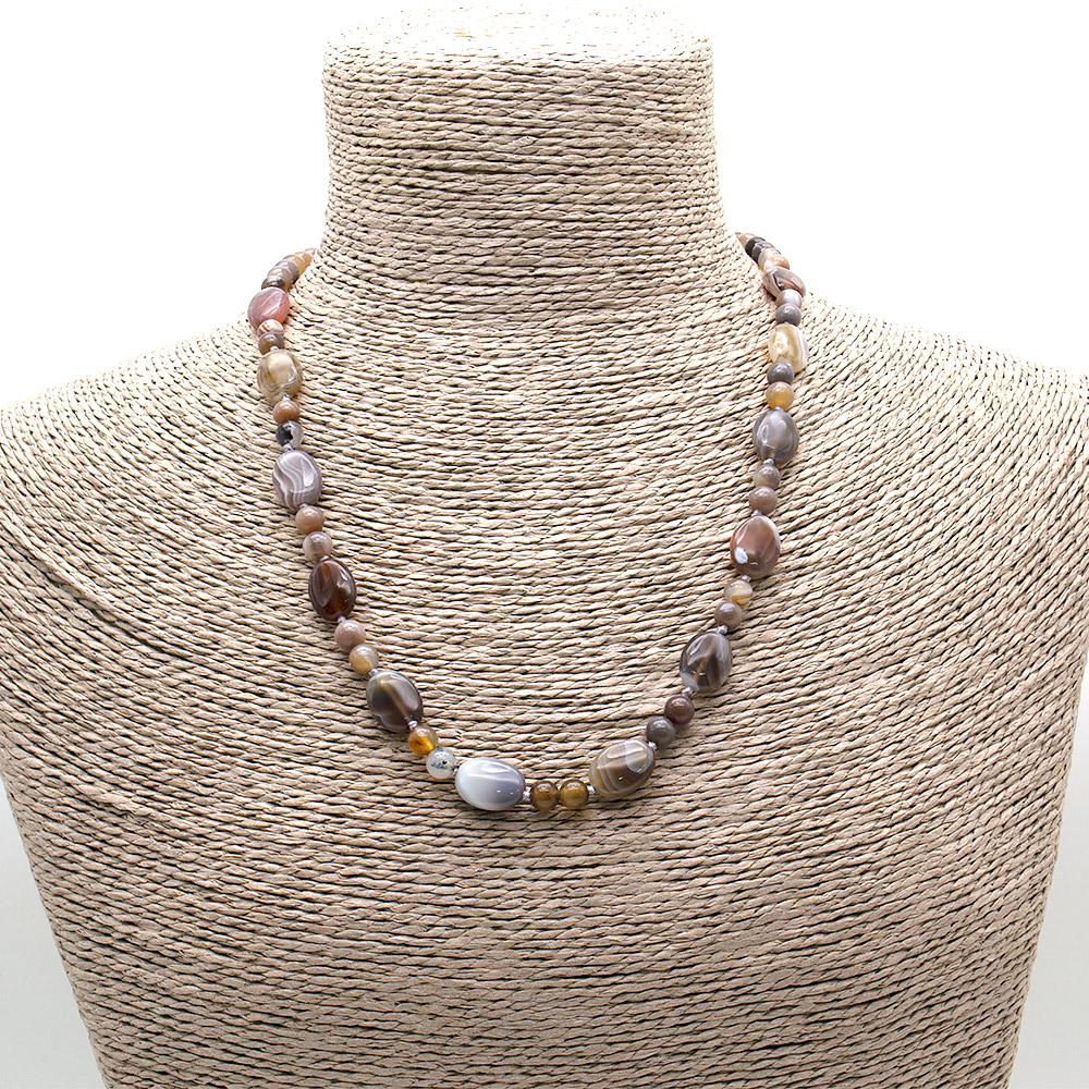 Фото товара бусы из агата ботсвана таблетка овальная 15*10 мм