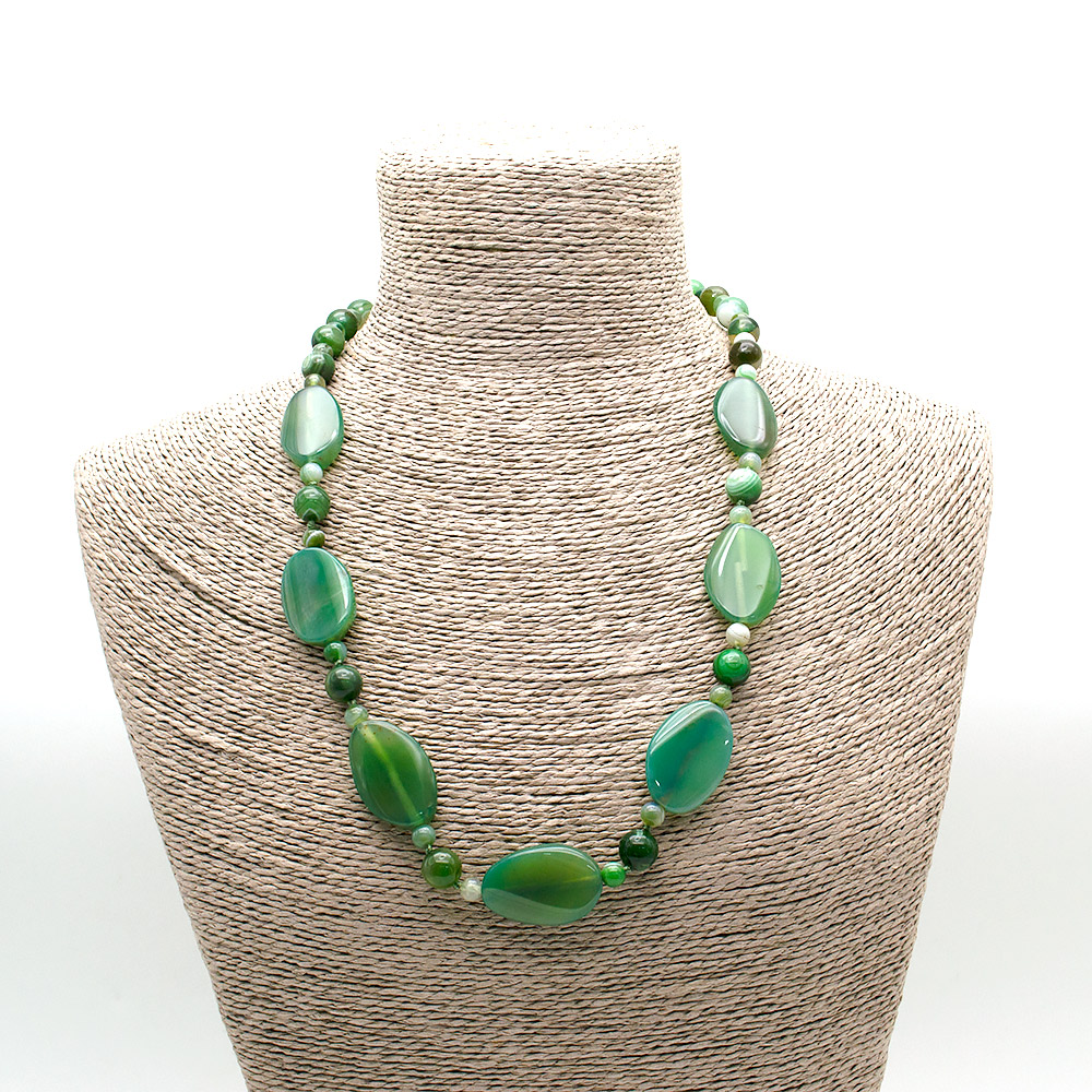 Фото товара бусы из агата зеленого таблетка овальная витая 30*20 мм