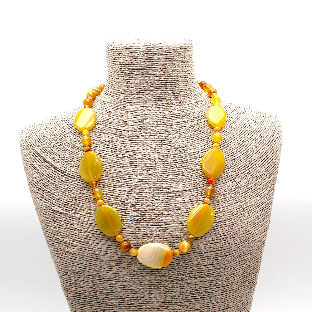 Фото товара бусы из агата желтого таблетка овальная витая 30*20 мм