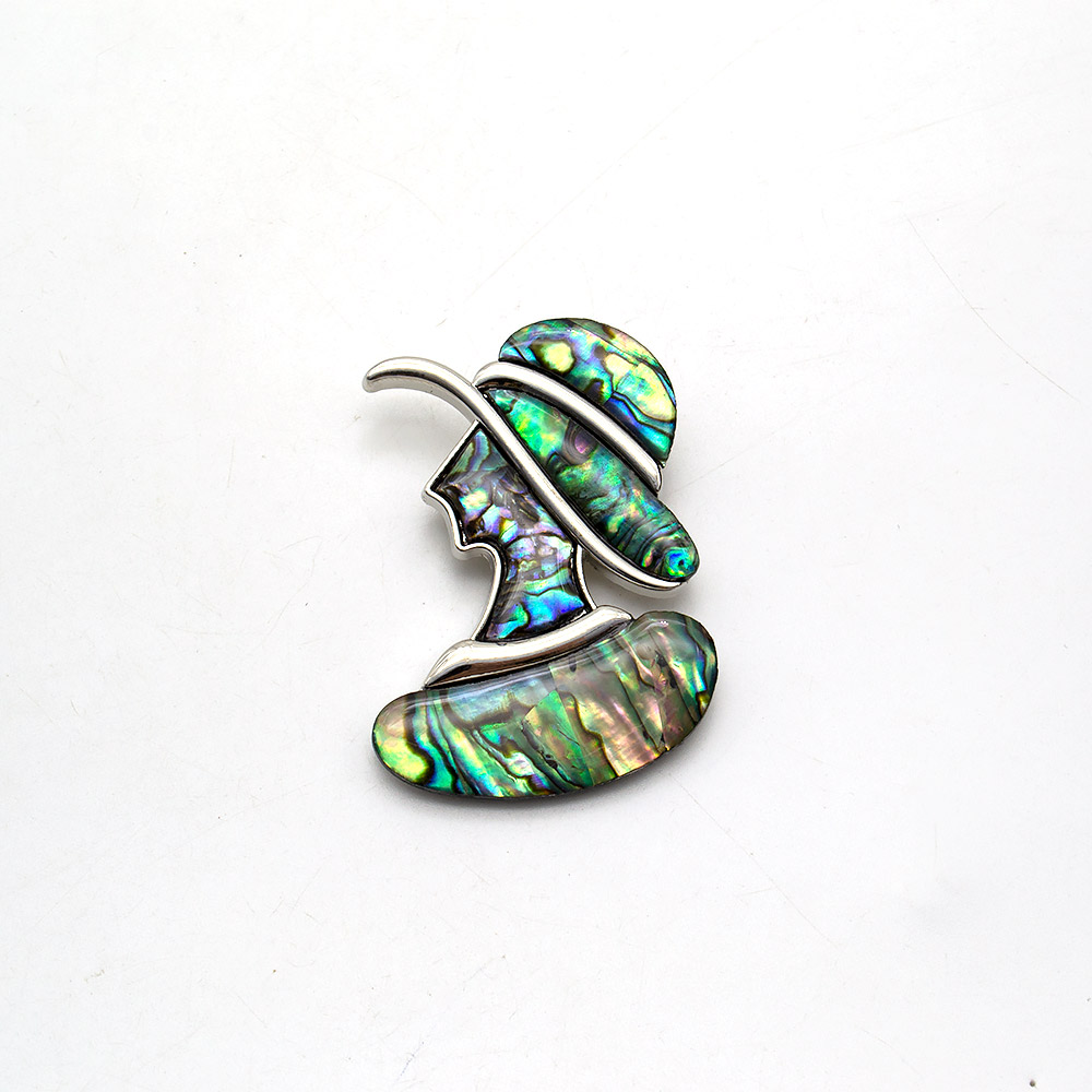 Фото товара брошь-кулон "девушка в шляпе" гелиотис