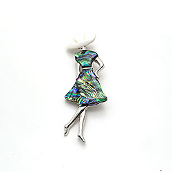 Брошь-кулон "Девушка-загадка" гелиотис шляпка перламутр