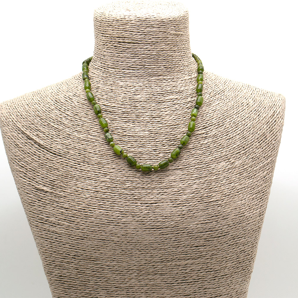 Фото товара бусы из нефрита бочонок 6*9 мм