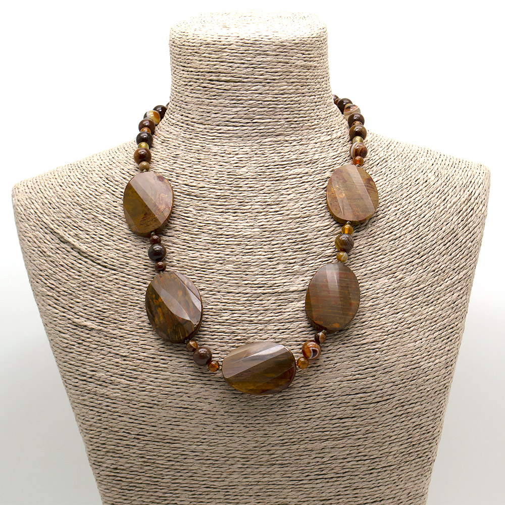 Фото товара бусы из яшмы тигровой таблетка овальная 39*29мм