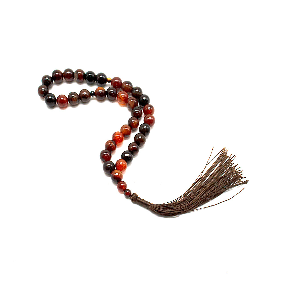 Фото товара четки из темного сердолика 10 мм 33 бусины