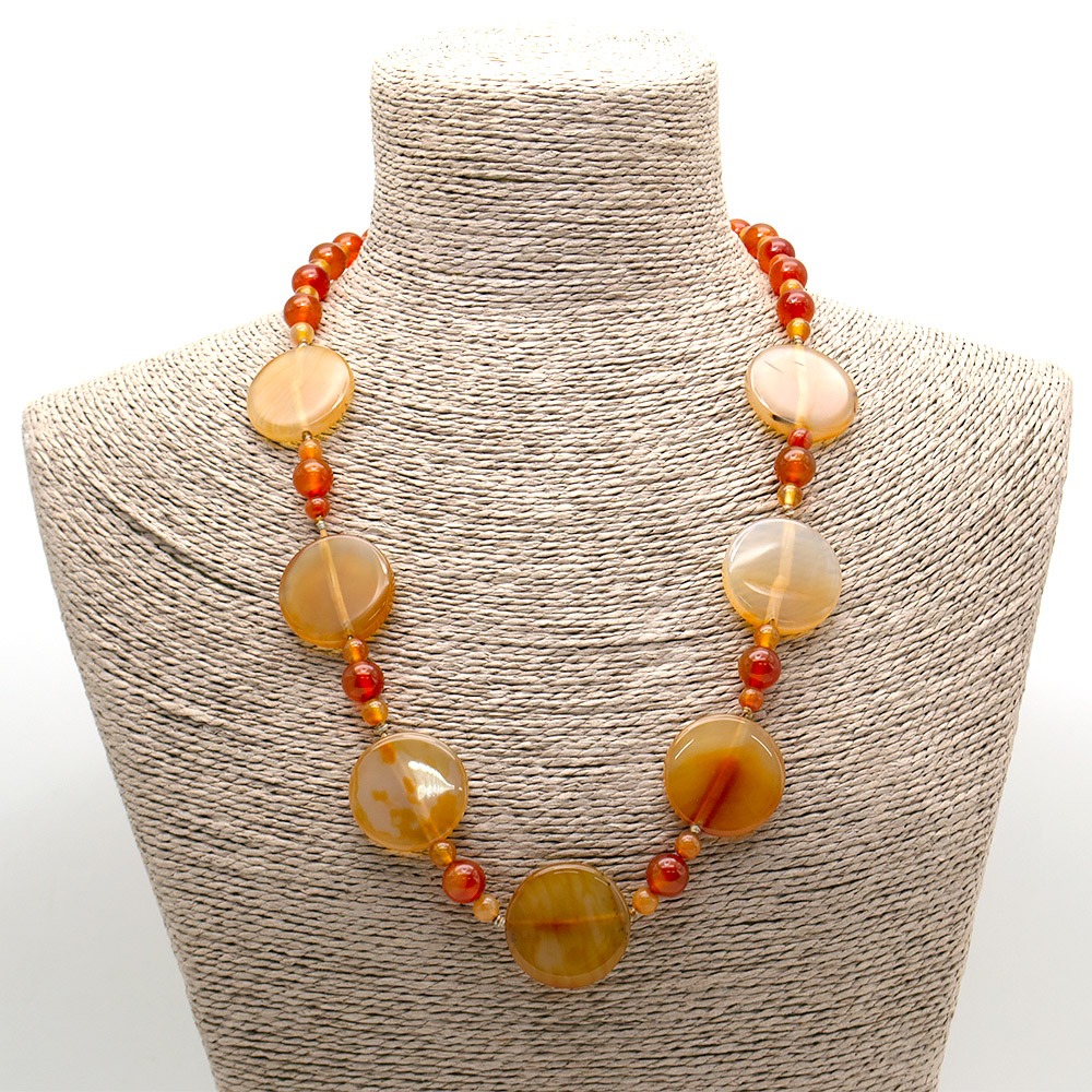 Фото товара бусы из сердолика светлого таблетка 30 мм