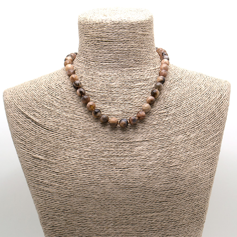 Фото товара бусы из солнечного камня темного шар