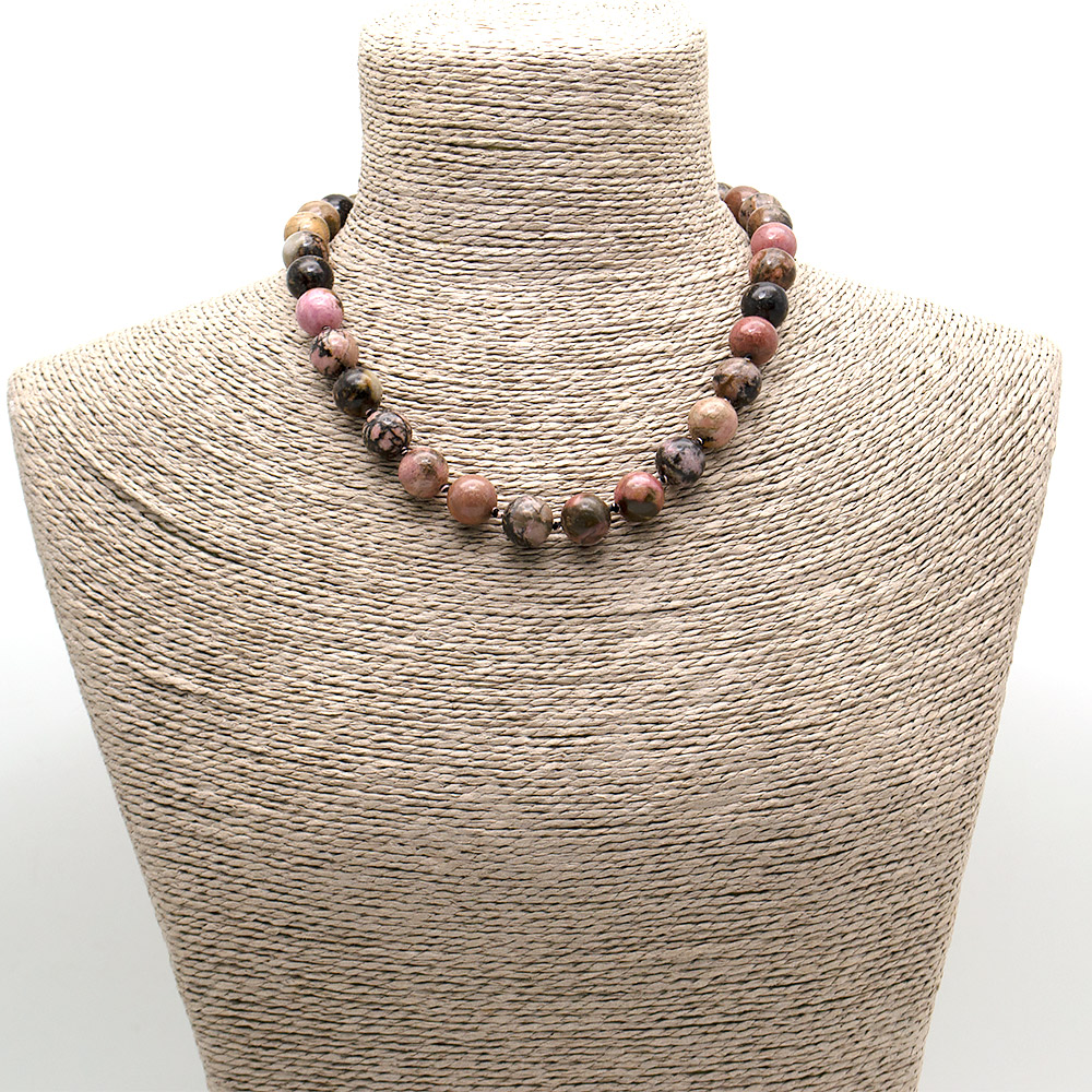 Фото товара бусы из родонита  шар