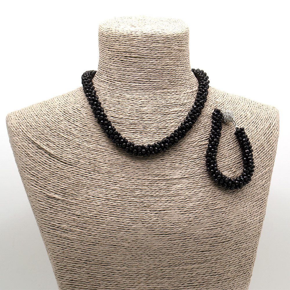 Фото товара бусы,браслет из циркона цвет черный на магните