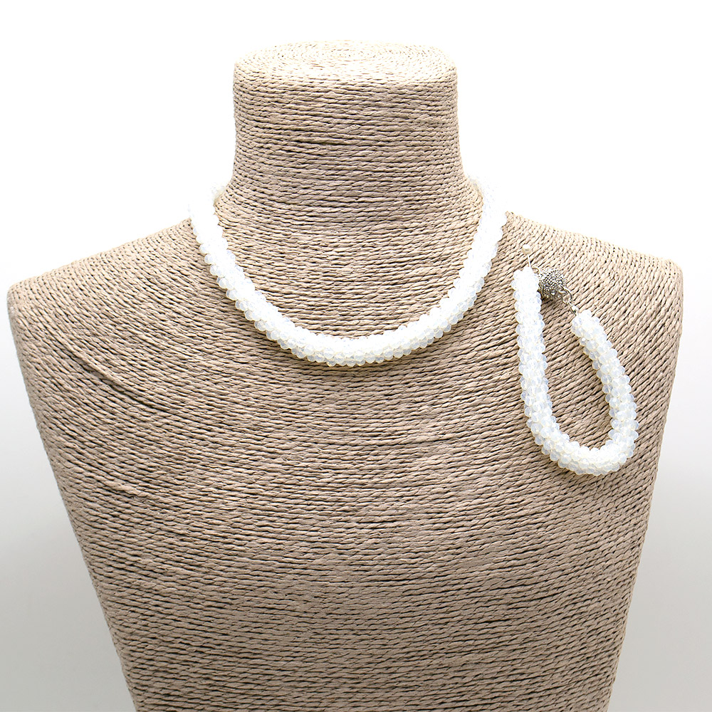 Фото товара бусы,браслет из циркона цвет лунный на магните