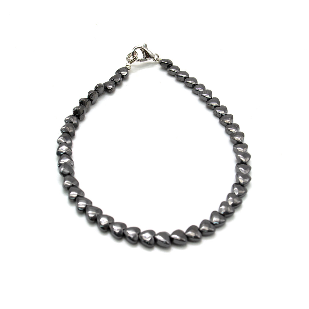 Фото товара браслет из гематита сердце грань