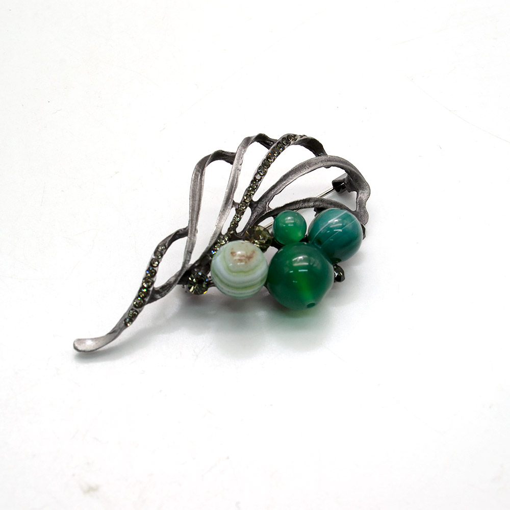 Фото товара брошь "лист 4 камня" зеленый агат а0141