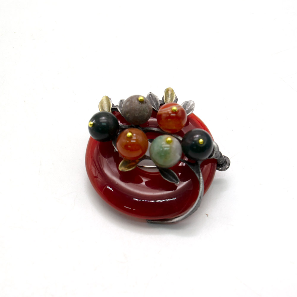 Фото товара брошь-подвеска "ветка на круге из кварца цвет красный а0062