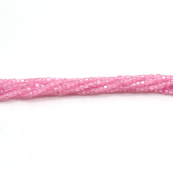 Циркон цвет ярко розовый кубик 2.5*2.5 мм