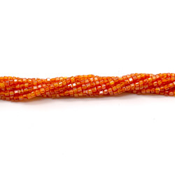 Циркон цвет сердолик кубик 3*3 мм