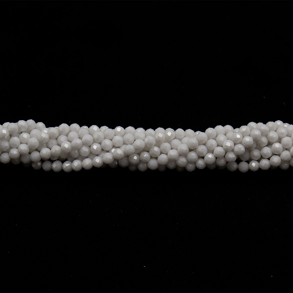 Фото товара циркон цвет белый шар 3 мм грань