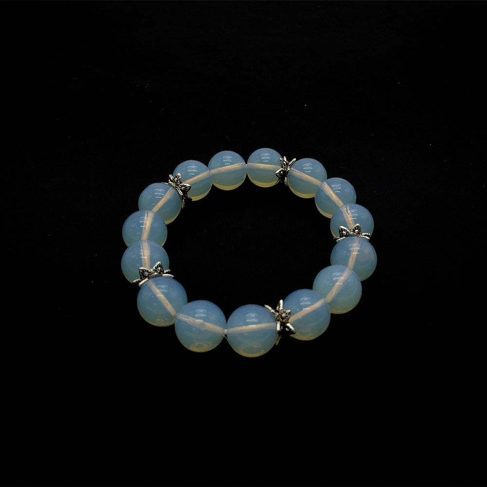 Фото товара браслет из лунного имитации с фурнитурой цветок