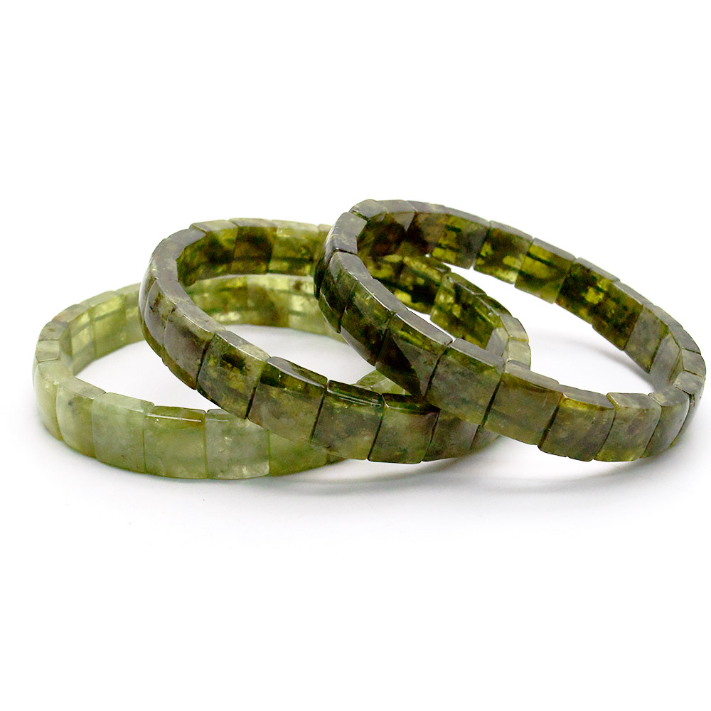 Фото товара браслет из граната зеленого сегмент