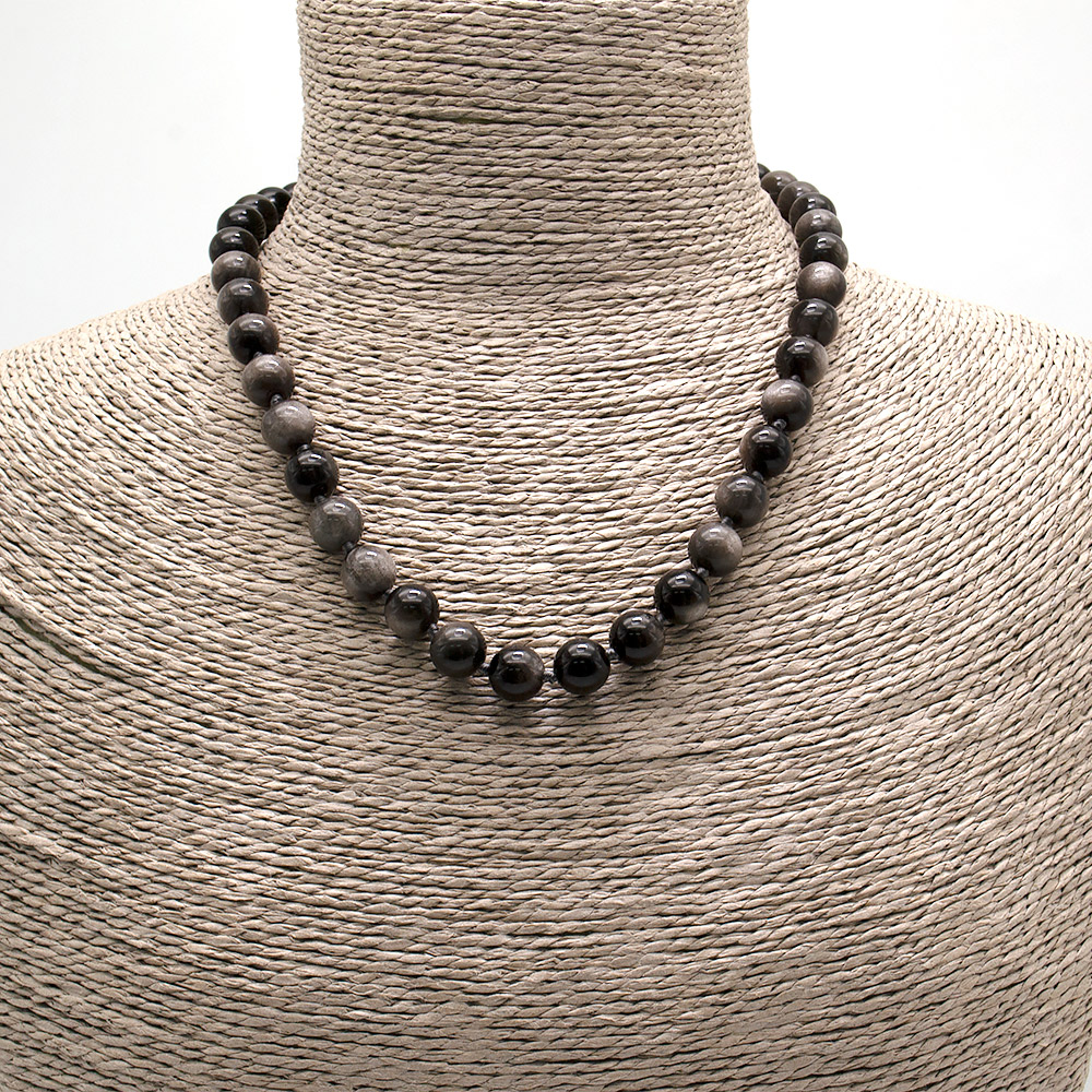 Фото товара бусы из обсидиана серебристого шар