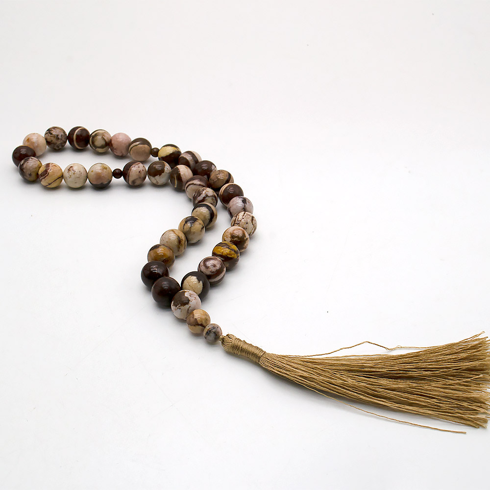 Фото товара четки из яшмы зебровой 10 мм 33 бусины