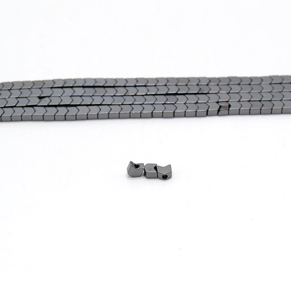 Фото товара гематит стрелка плоская 3*2мм 