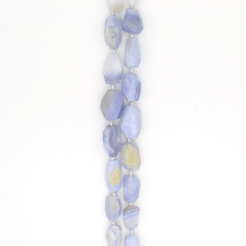 Фото товара сапфирин галтовка крупная грань