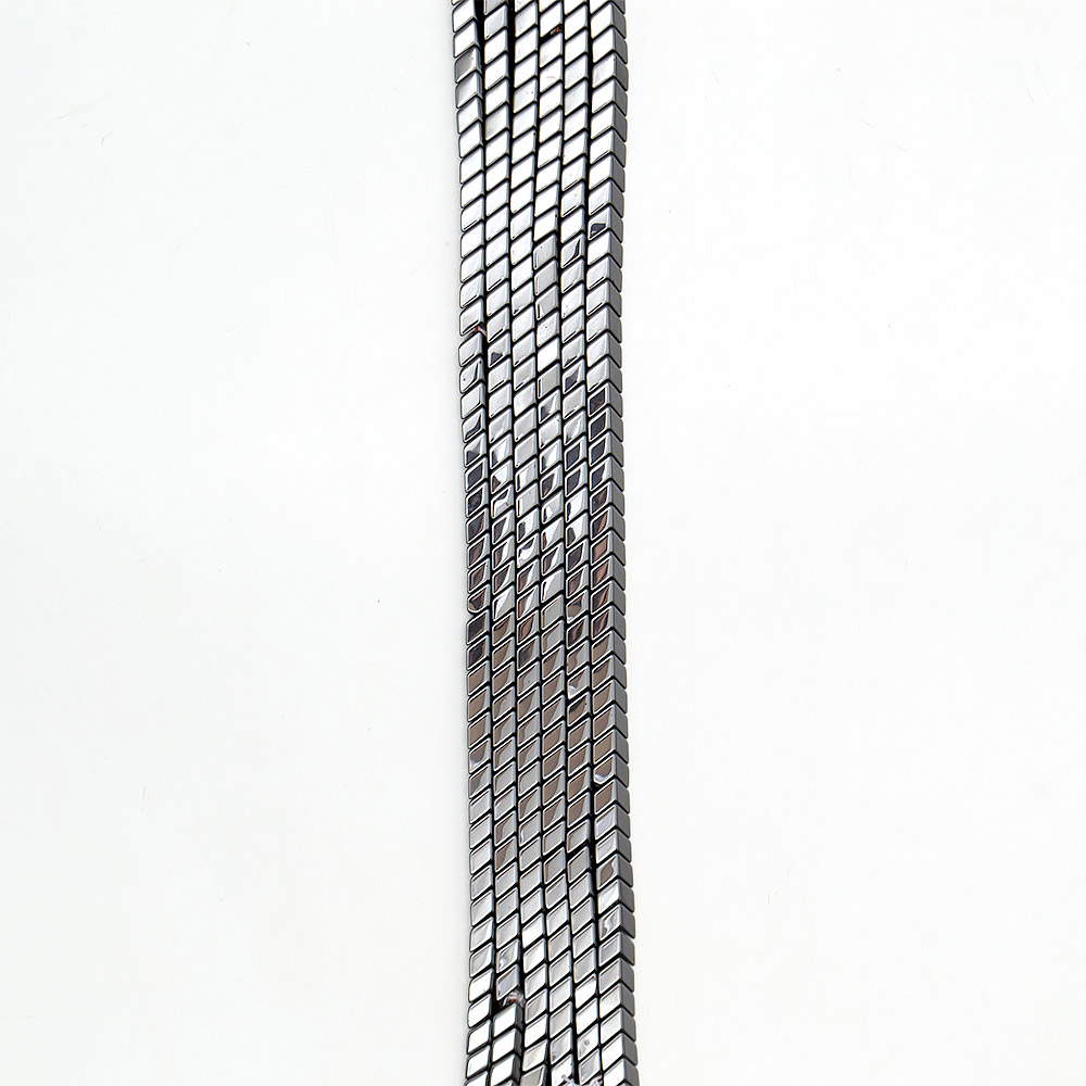 Гематит стрелка объемная 8*5мм