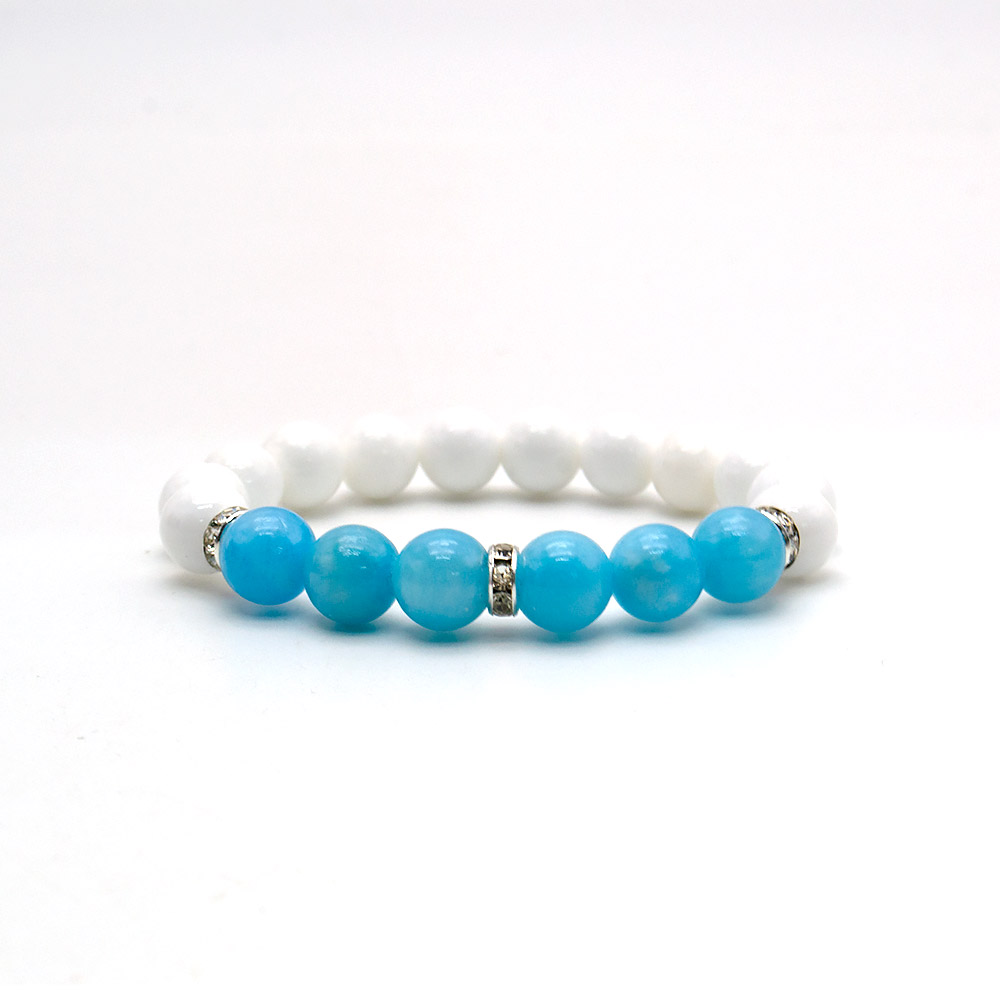 Фото товара браслет из кахолонга и кальцита цвет голубой 10 мм с фурнитурой "стразы"