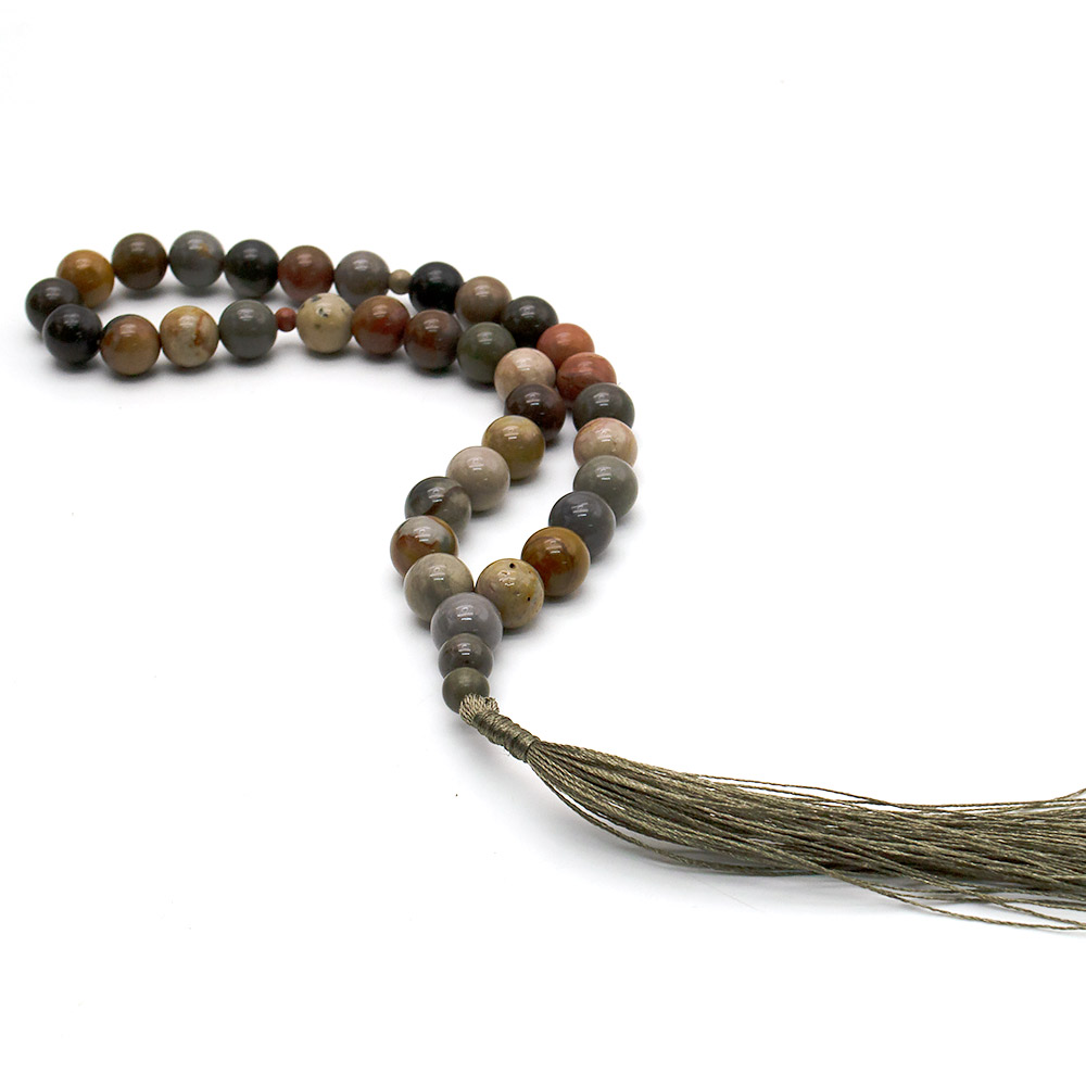 Фото товара четки из яшмы уральской 10 мм 33 бусины