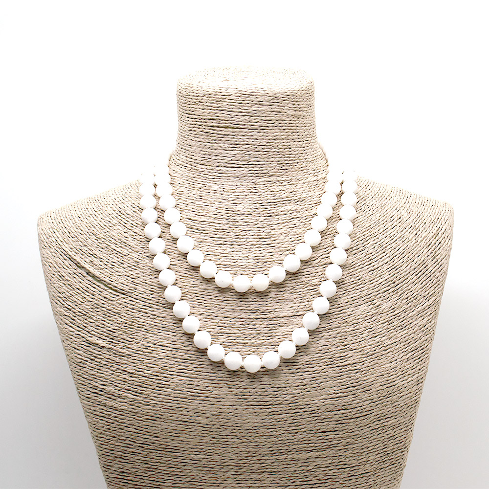 Фото товара бусы из белого кахолонга шар 10 мм