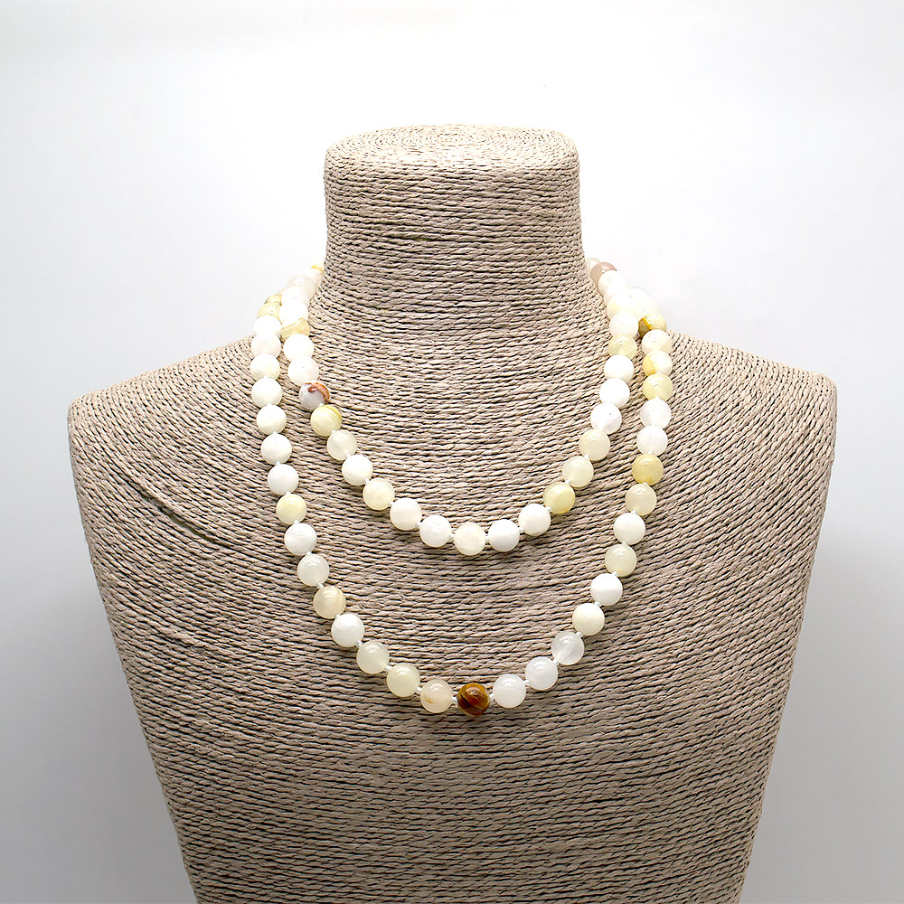 Бусы из оникса белого шар 10 мм