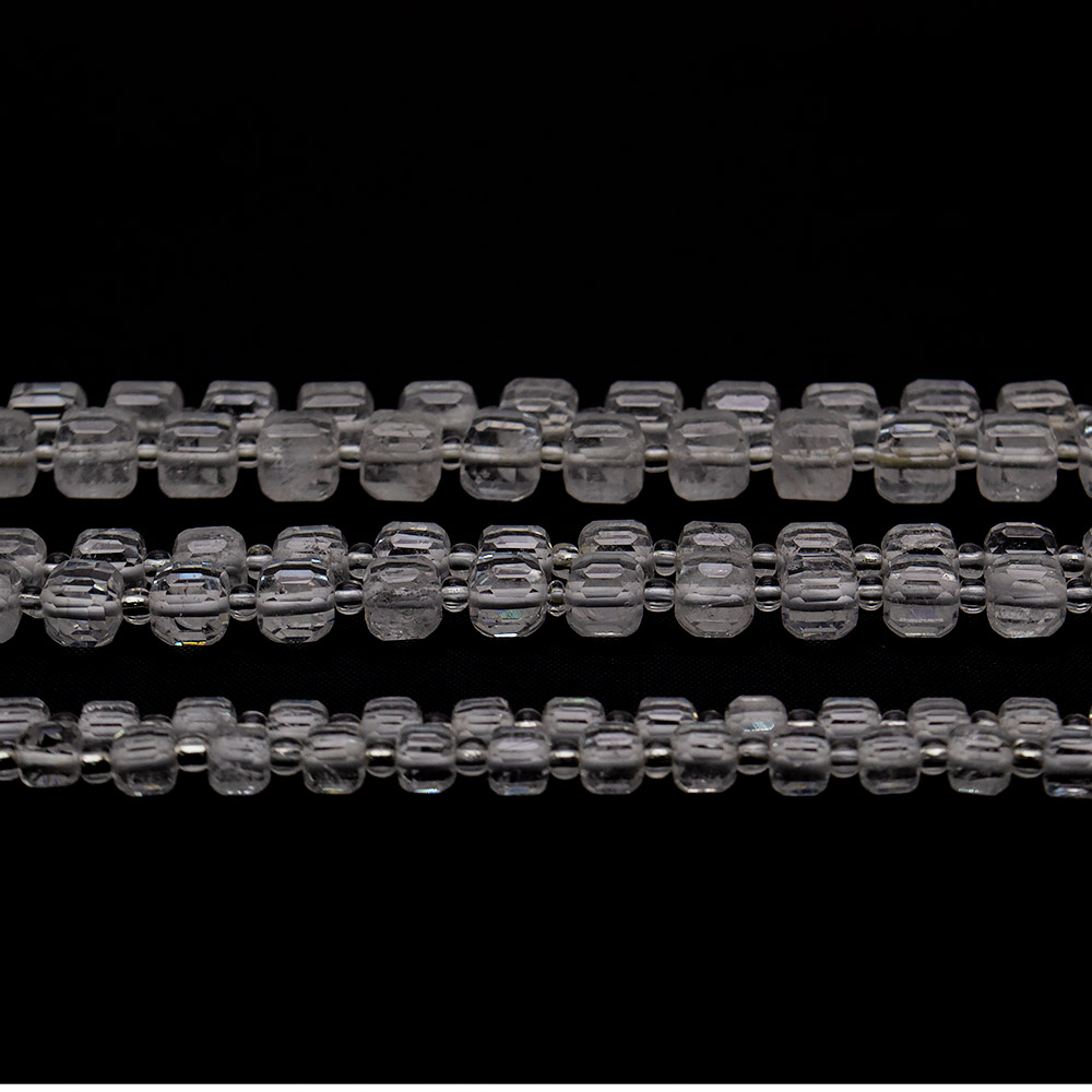 Фото товара горный хрусталь кубик с гранями