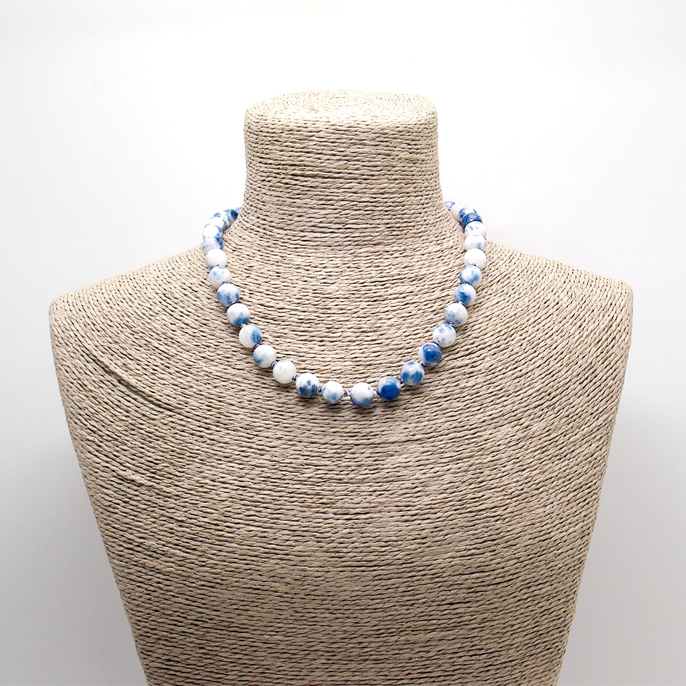 Фото товара бусы из кальцита пигмент. синий шар