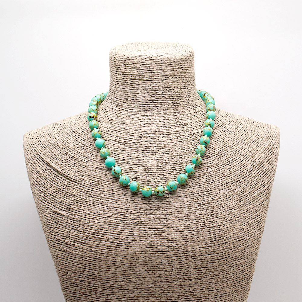 Фото товара бусы из мозаики цвет мята с гелиотисом шар