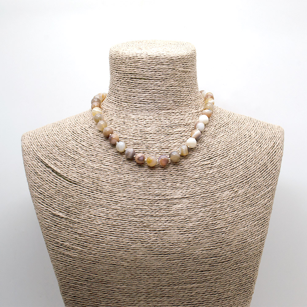 Фото товара бусы из агата цвет бежевый шар