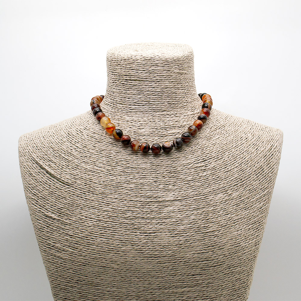 Фото товара бусы из агата цвет темный сердолик шар