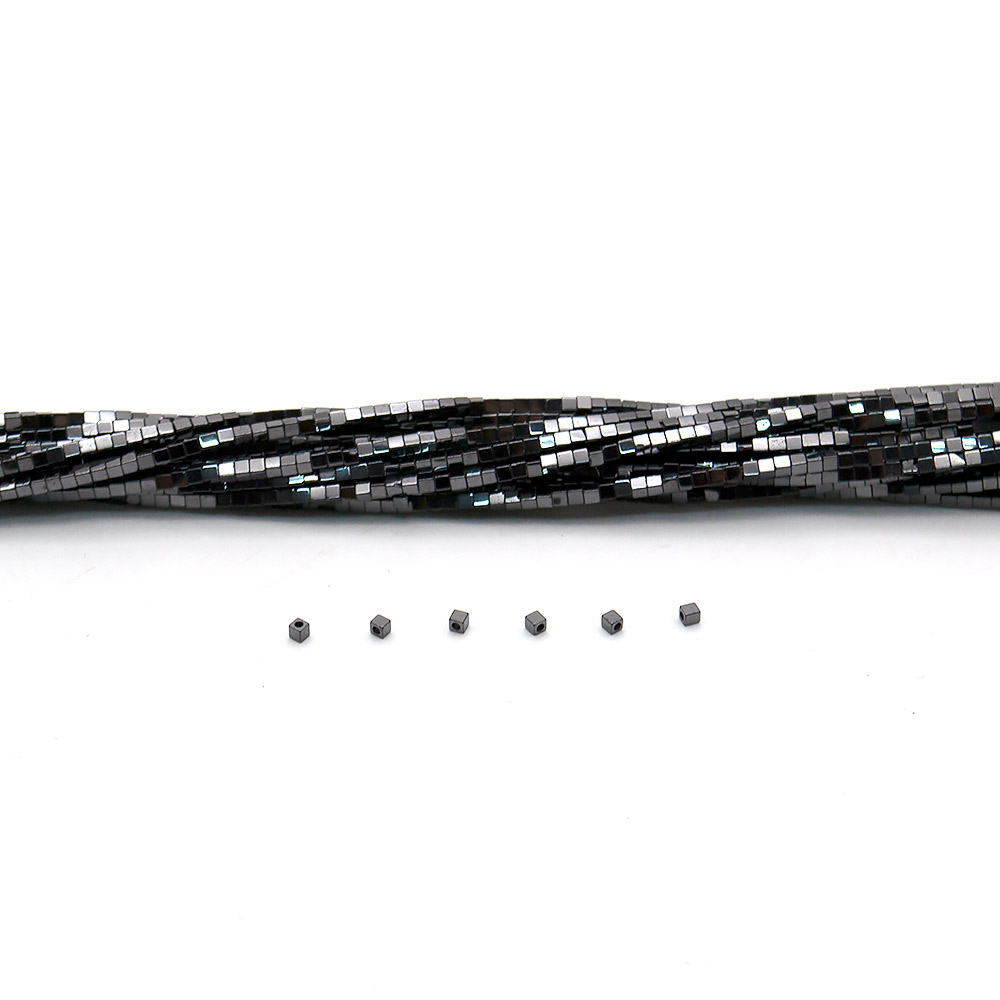 Гематит кубик ровный 1*1 мм 