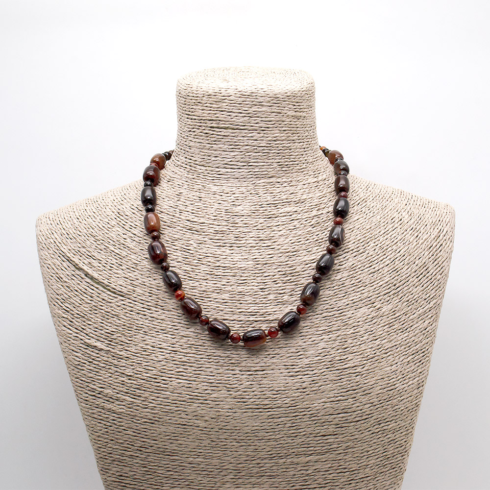 Фото товара бусы из агата цвет темный сердолик бочонок 14*10 мм