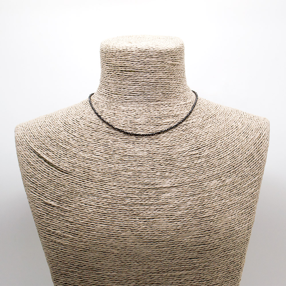 Фото товара бусы-чокер из циркона цвет черный хамелеон 2мм грань