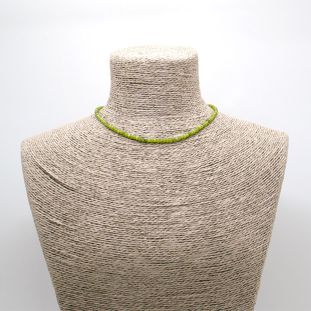 Фото товара бусы-чокер из нефрита рондоль 4*3 мм грань